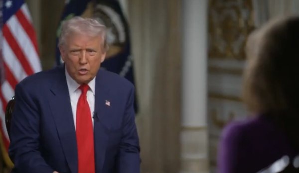 Ο Τραμπ δηλώνει ότι Ρωσία και Κίνα κάνουν πυρηνικές δοκιμές αλλά «δεν μιλάνε για αυτό»