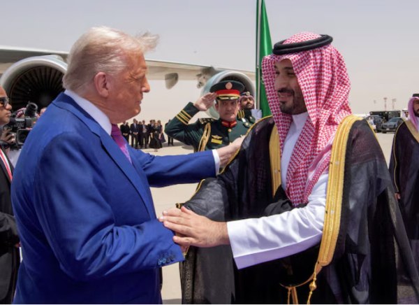 Ο Τραμπ θέλει να δώσει F-35 και πυρηνική ενέργεια στη Σαουδική Αραβία