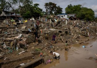 Φιλιππίνες: Τουλάχιστον 140 νεκροί και 127 αγνοούμενοι από τον τυφώνα Καλμάγκι
