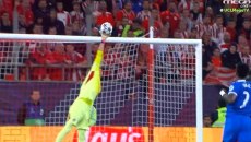 Ο Τζολάκης «σταμάτησε» τον Βινίσιους (vid)