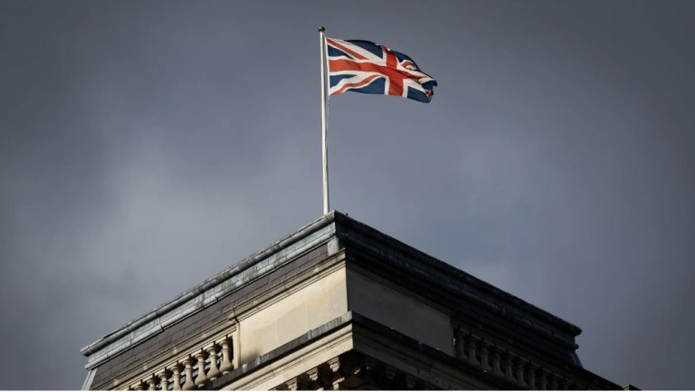 Ουκρανία: Η Βρετανία υποστηρίζει τις προσπάθειες Τραμπ για ειρήνευση