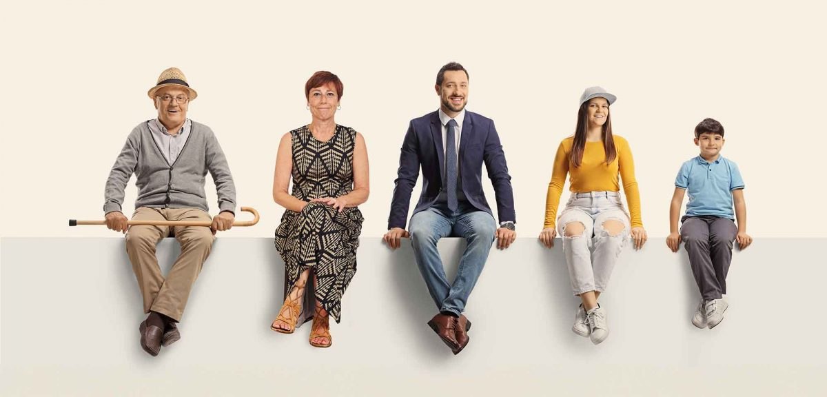 Από τους Boomer μέχρι την Gen Z: Πώς σκέφτεται τα χρήματα η κάθε γενιά