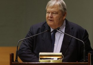 Ευάγγελος Βενιζέλος: «Η χώρα είναι μη διακυβερνήσιμη» και «υπνοβατεί»