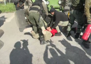 Αν είσαι αγρότης και δεν σε λένε «Φραπέ» ή «Χασάπη» για να ανήκεις στην κλίκα του Μητσοτάκη, τρως ξύλο