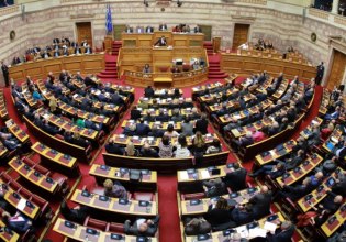 Στην βουλή γράφουν διαγώνισμα ποιος θα περιγράψει καλύτερα το αδιέξοδο με την ακρίβεια αλλά ο λαός το ζει και με εκθέσεις ιδεών δεν βγαίνει η ζωή