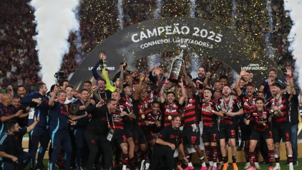 Η Φλαμένγκο σήκωσε το Κόπα Λιμπερταδόρες κόντρα στην Παλμέιρας (vid, pic)