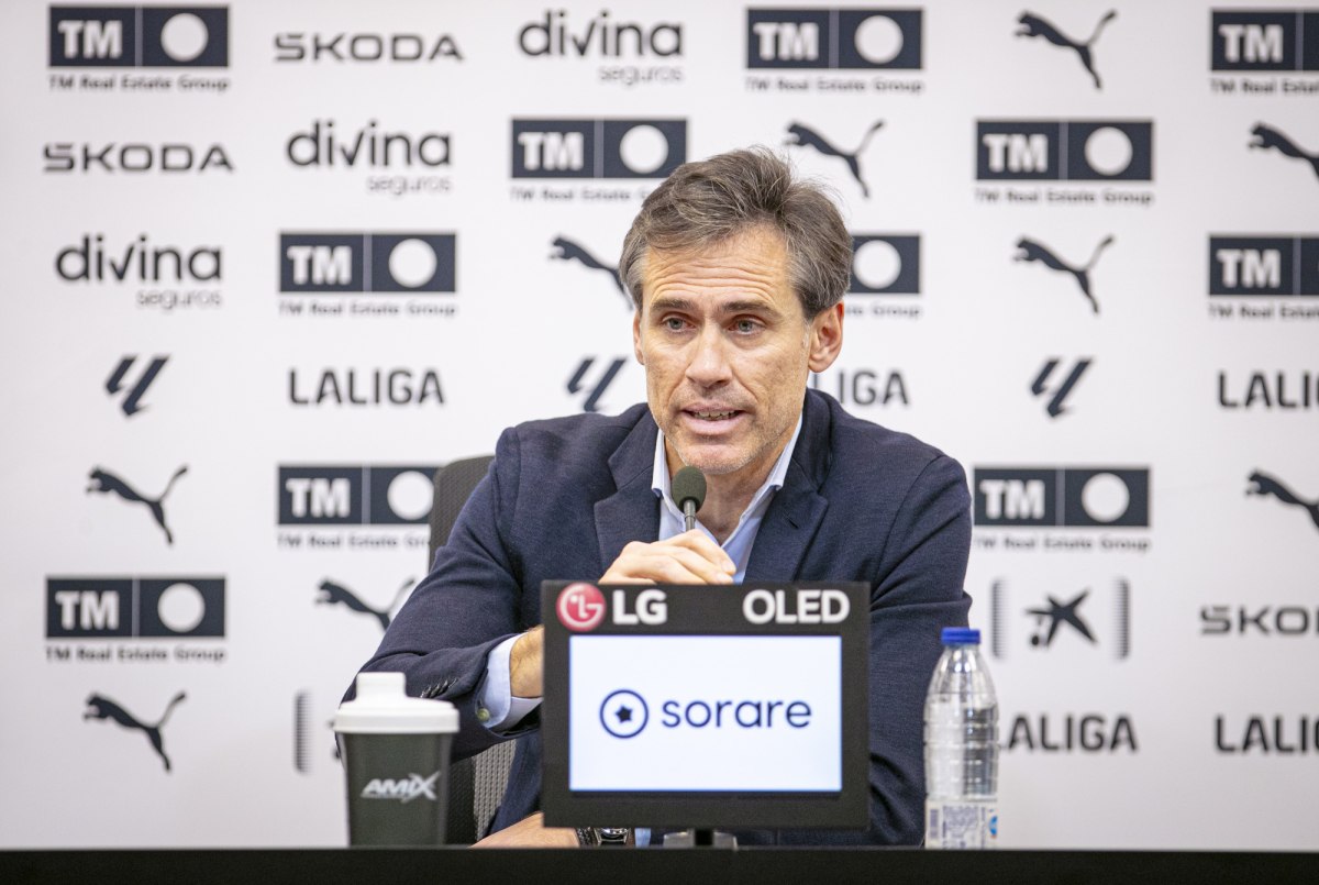 Κανιθάρες για Κορόνα: «Δεν έχει αξιοπρέπεια»