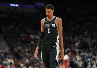 Εκτός δράσης για τις επόμενες εβδομάδες ο Γουεμπανιάμα (pic)