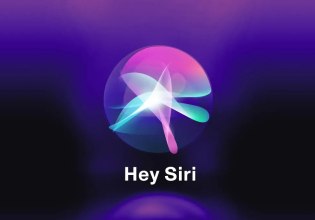 H Apple ανέθεσε στη Google να δώσει νέα φωνή στο Siri