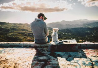 Σχέση αγάπης: Πως ο σκύλος κάνει καλύτερη τη ζωή μας