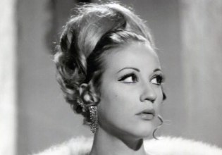 Ζωή Λάσκαρη: Πότε ξεκινά η δημοπρασία των κοσμημάτων της ηθοποιού