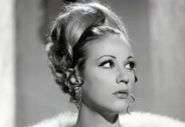 Ζωή Λάσκαρη: Πότε ξεκινά η δημοπρασία των κοσμημάτων της ηθοποιού