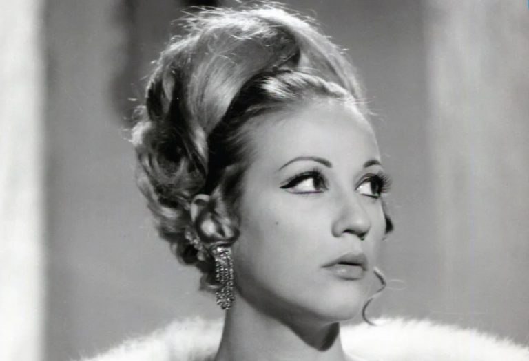 Ζωή Λάσκαρη: Πότε ξεκινά η δημοπρασία των κοσμημάτων της ηθοποιού