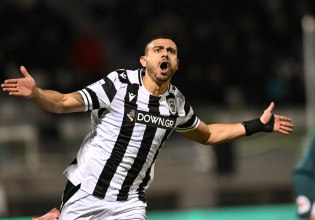 Λεβαδειακός-ΠΑΟΚ 2-3: Ανατροπή με Γιακουμάκη στο 90’ και με δέκα παίκτες από το 77’