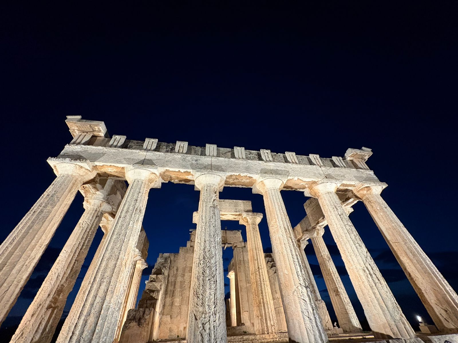 Ναός της Αφαίας: Νυχτερινός φωτισμός, σύστημα πυροπροστασίας, αναβατόριο για ΑμεΑ στο μνημείο της Αίγινας