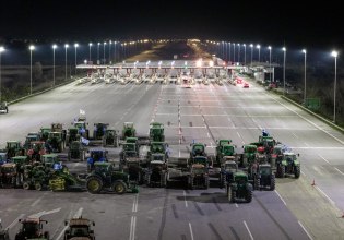Κινητοποιήσεις: Γιορτές στα μπλόκα οι αγρότες και ραντεβού σε νέα πανελλαδική σύσκεψη
