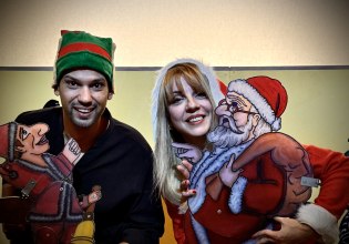 «Καραγκιόζη… Χάσαμε τον Αϊ Βασίλη!»: Με τη Ματίνα Νικολάου στο θέατρο Σκιών του Π. Χατζηαναγνώστου