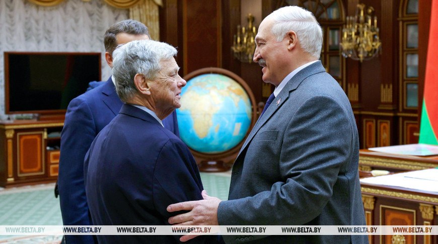 Ο απεσταλμένος του Τραμπ επισκέπτεται τη Λευκορωσία – Νέες συνομιλίες με τον Λουκασένκο για τους «ομήρους»