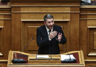 Πυρά Ανδρουλάκη: «Τα ΕΛΤΑ δεν απέτυχαν, υπονομεύτηκαν – Αμετανόητη η ΝΔ σε ρουσφετολογικές λογικές»