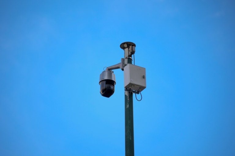 Οι έξυπνες κάμερες έχουν πιάσει 10.000 παραβιάσεις κόκκινου – Πότε ξεκινούν οι κλήσεις