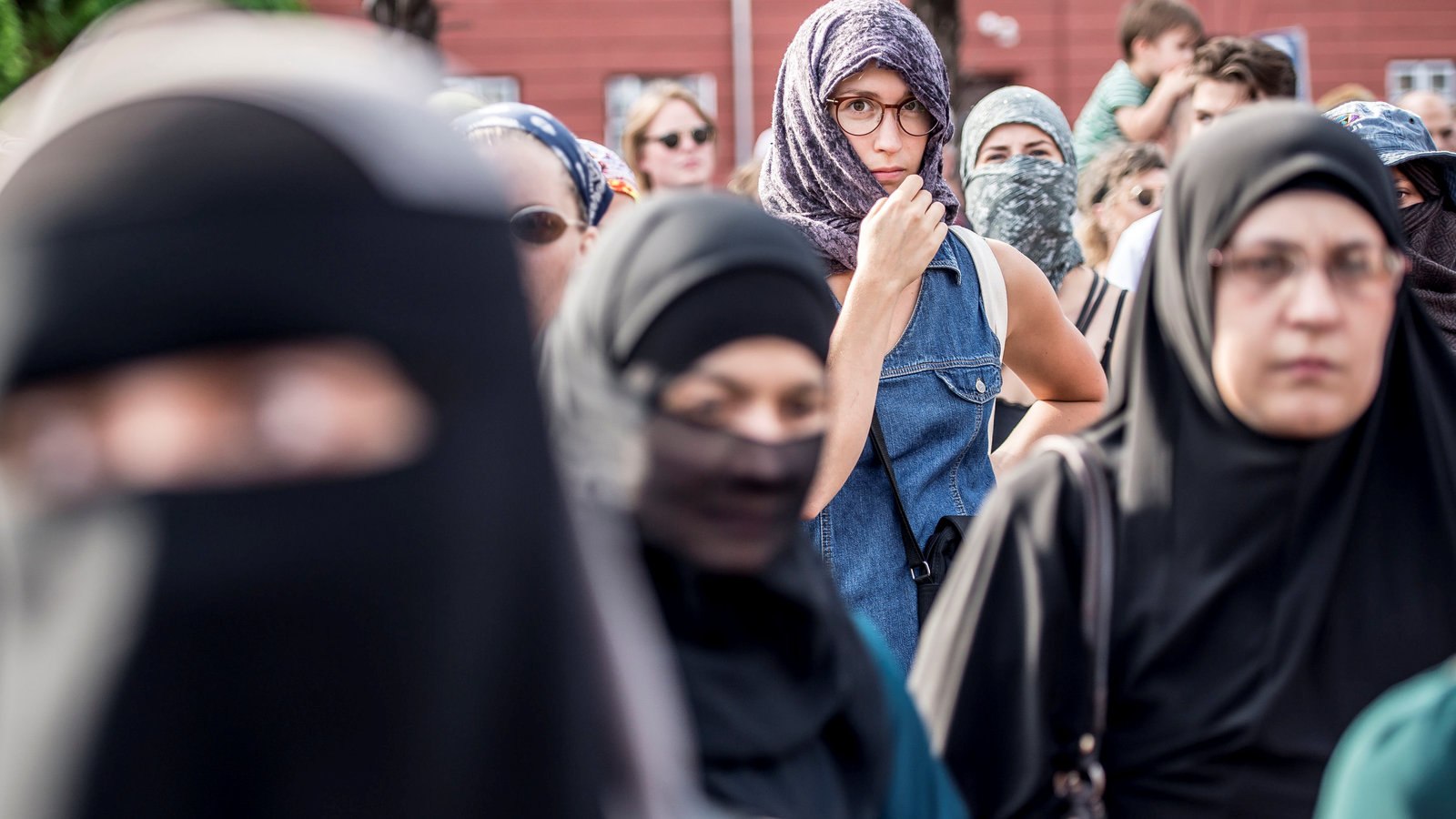 Δανία: Σχέδιο νόμου για την απαγόρευση της μπούρκας και του νικάμπ σε σχολεία και πανεπιστήμια