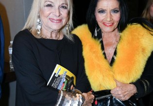 Άννα Φόνσου: «Τη Ζωζώ Σαπουντζάκη την πρόδωσαν τα πόδια της»