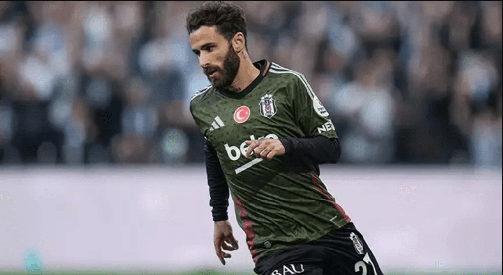 Νέα σενάρια από το εξωτερικό για Ράφα Σίλβα και ΑΕΚ