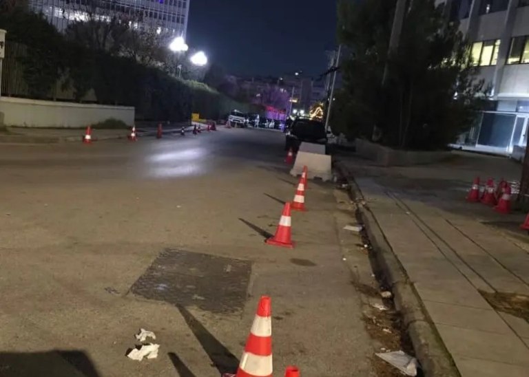 Διήμερη επιχείρηση της Τροχαίας για παράνομες υπηρεσίες στάθμευσης σε νυχτερινά κέντρα στην Αττική – 23 συλλήψεις