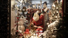 Παραμονή Πρωτοχρονιάς: Τι ώρα κλείνουν σήμερα καταστήματα και σούπερ μάρκετ