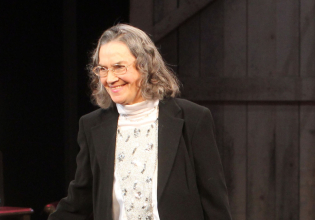 Ντόρα Γιαννακοπούλου: Πέθανε η πολυσχιδής δημιουργός του θεάτρου, του τραγουδιού και της λογοτεχνίας