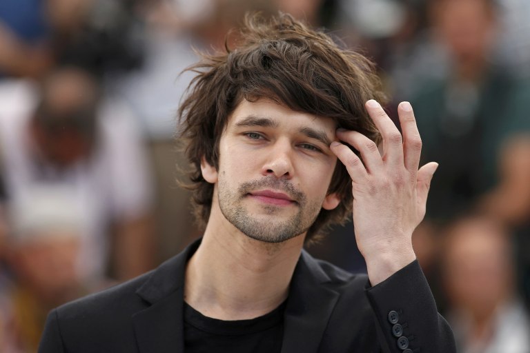 «Για να είσαι επιτυχημένος πρέπει να είσαι σέξι με έναν straight τρόπο»: Ο Μπεν Γουίσοου παρατηρεί τη λίμπιντο της Νέας Υόρκης