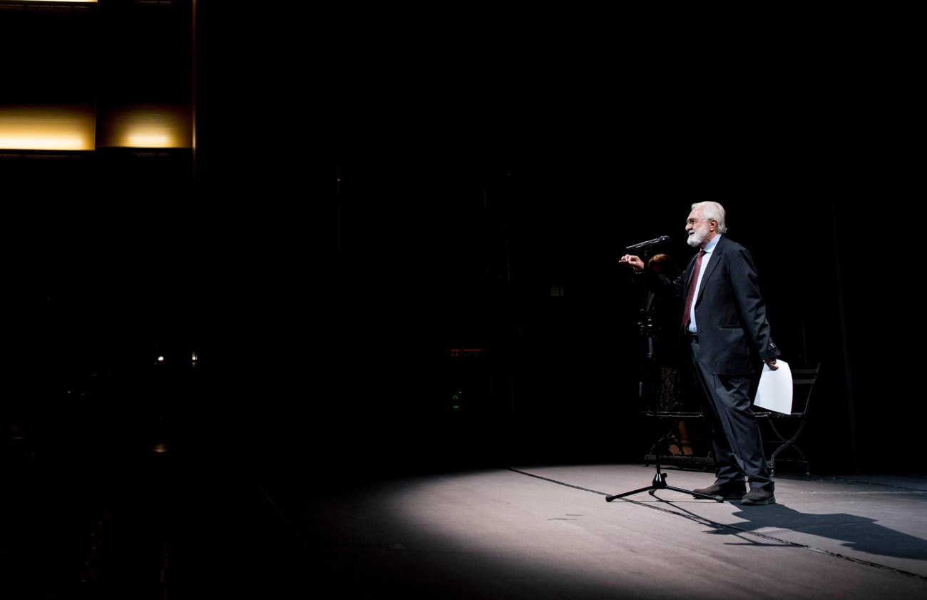 «Στη ψυχή είμαι ένας Κρητικός» – Ο Γιάννης Σμαραγδής για τον Καποδίστρια, την Ελλάδα και αυτούς που δεν ήθελαν την ταινία του