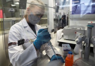 Δεκαοκτώ παιδιά σε 11 οικογένειες έχουν γεννηθεί στην Ελλάδα με το σπέρμα του Δανού δότη