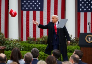 MAGA ρωγμές – Το 2026 ως τεστ αντοχής για τον Ντόναλντ Τραμπ και την εκλογική του βάση