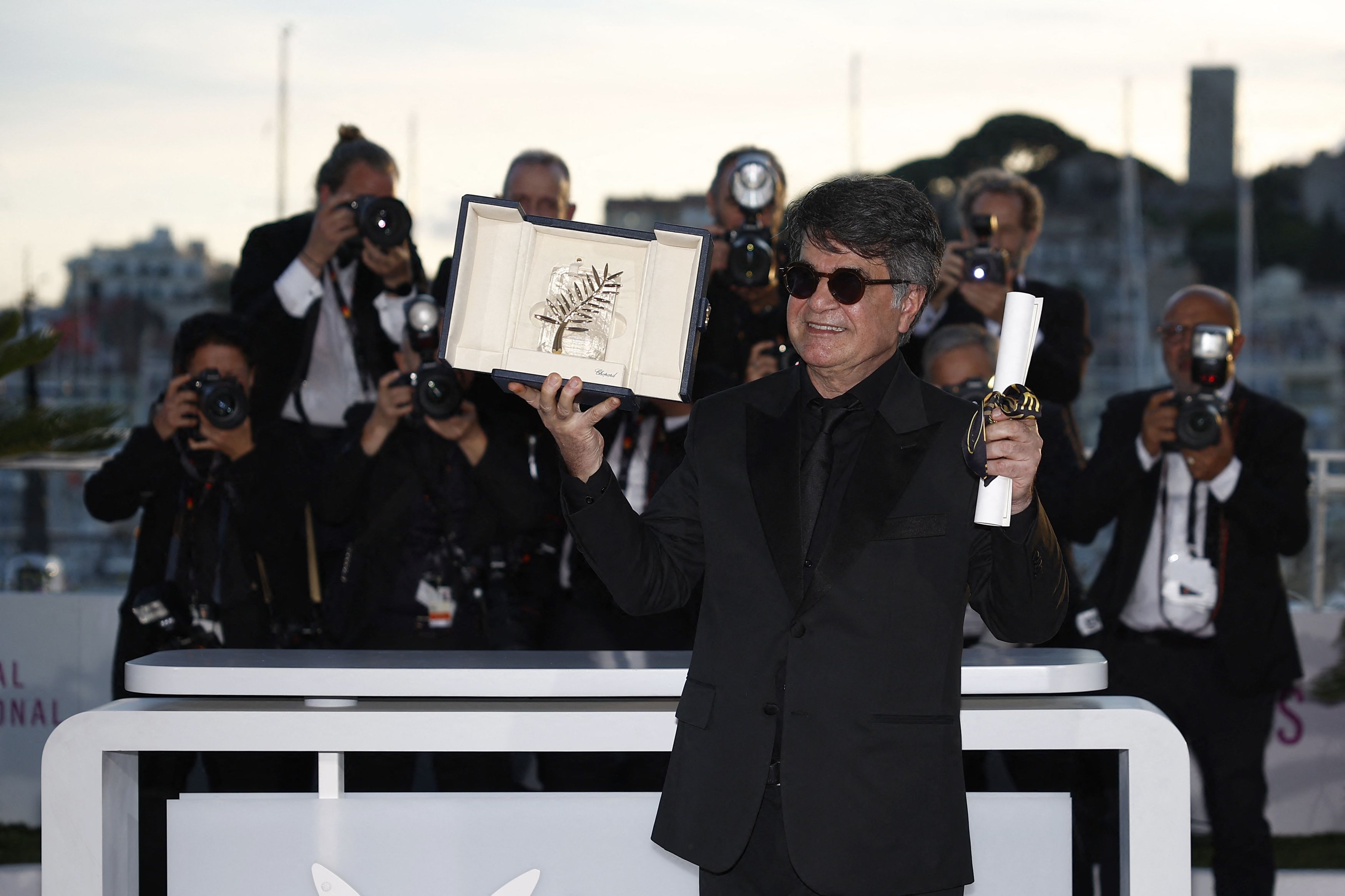 Ο βραβευμένος σκηνοθέτης Τζαφάρ Παναχί καταδικάστηκε ερήμην σε ένα έτος φυλάκιση στο Ιράν