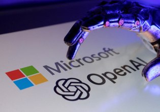 Η Microsoft αναζητά νέα ζωή μετά το ειδύλλιο με την OpenaAI