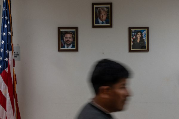 Θέλετε να ταξιδέψετε στις ΗΠΑ; Πρέπει να δείξετε στον Τραμπ το ιστορικό των social media σας