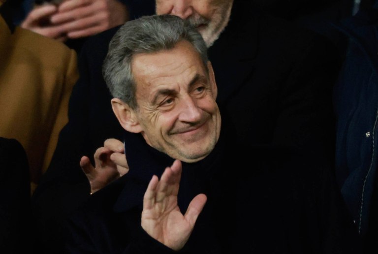 Σαρκοζί: Άνοιγμα στη Λεπέν – Ο Εθνικός Συναγερμός «δεν αποτελεί κίνδυνο» για τη Γαλλία, λέει