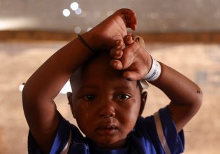 Σκλαβοπάζαρο και σύγχρονο παιδομάζωμα – Το Σουδάν, ο πόλεμος και τα παιδιά «ενός κατώτερου Θεού»