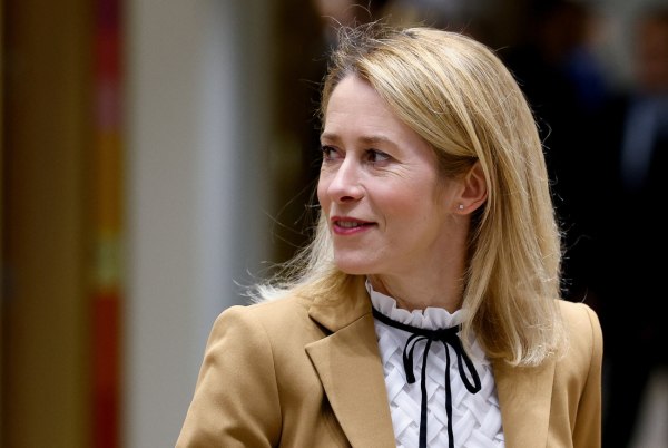 ΕΕ: Η Κάλας «προειδοποιεί» τις ΗΠΑ εναντίον της πίεσης στην Ουκρανία υπέρ της Ρωσίας