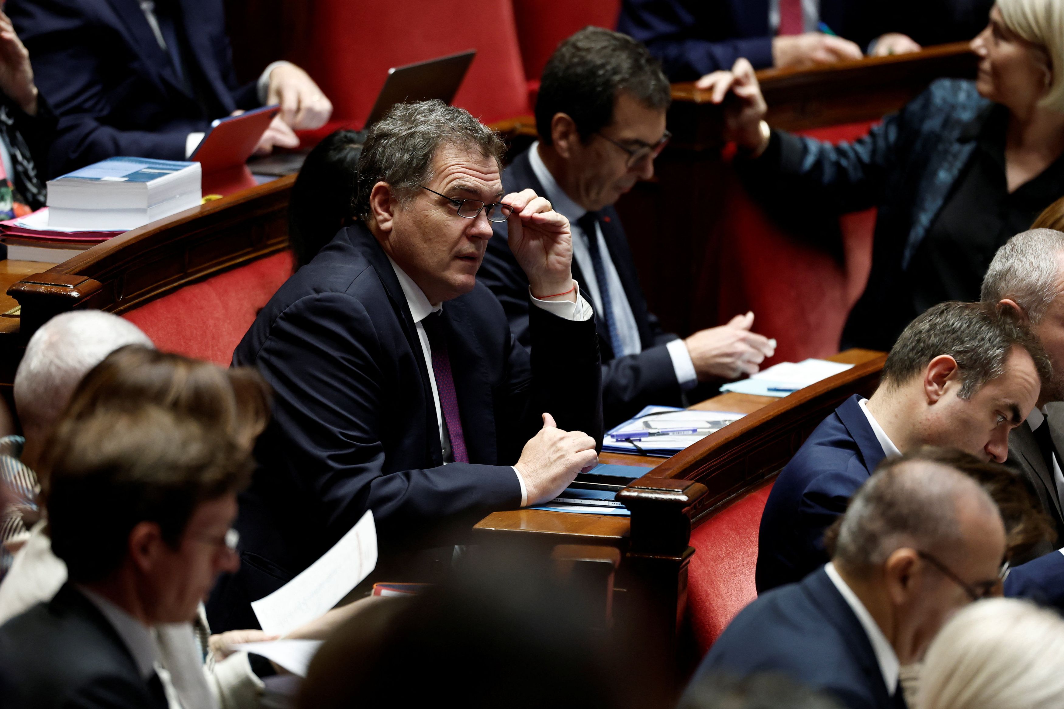 Η Γαλλία κινδυνεύει να μείνει χωρίς προϋπολογισμό – Ο Εντουάρ Φιλίπ δεν θα ψηφίσει την κοινωνική ασφάλιση