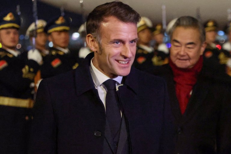 Ο Μακρόν στο Πεκίνο – Τα φλέγοντα ζητήματα της επίσκεψης