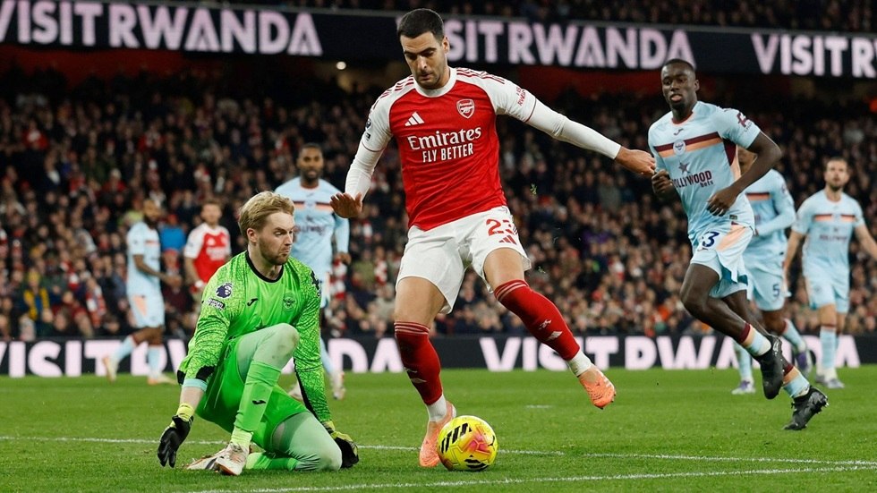 Επέστρεψε στις νίκες η Άρσεναλ (2-0) – Πήρε τη ματσάρα η Άστον Βίλα (4-3)