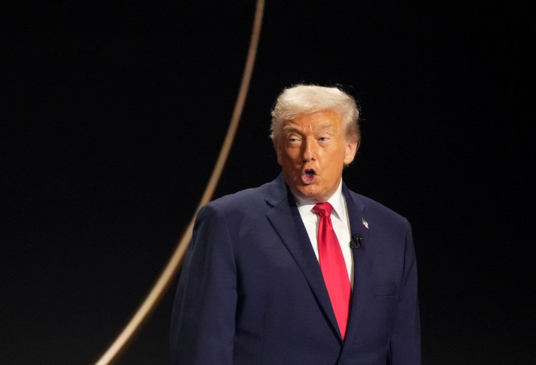 Ωμή παρέμβαση Τραμπ υπέρ των ακροδεξιών κομμάτων στην Ευρώπη – Προειδοποιεί για «μεγάλη αντικατάσταση»