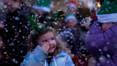 Από το χιόνι, έως τη σοκολάτα – Πώς η κλιματική κρίση «διαγράφει» τα Χριστούγεννα των παιδικών μας χρόνων