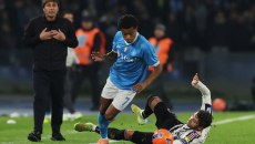 Ο Κόντε(ς) και ο «βασιλιάς» της Νάπολι