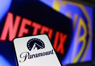 Warner Bros: Η Paramount κάνει επιθετική προσφορά, αμφισβητώντας τη συμφωνία των 72 δισ. με το Netflix