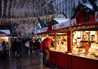Χριστουγεννιάτικες αγορές στο έλεος της παγκοσμιοποίησης: Το έθιμο που έγινε βιομηχανία