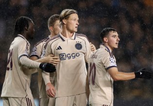 Κάραμπαγκ – Άγιαξ 2-4: Νίκη με επική ανατροπή στο φινάλε για τον «Αίαντα»