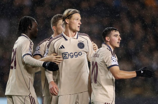 Κάραμπαγκ – Άγιαξ 2-4: Πρώτη νίκη, με επική ανατροπή στο φινάλε για τον «Αίαντα» (vid)